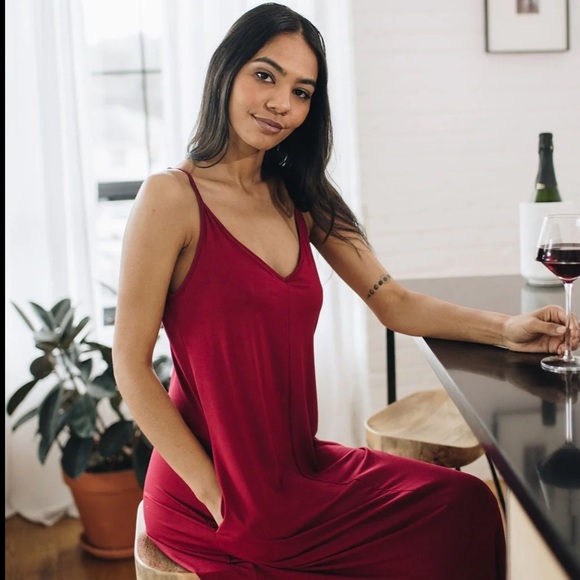 Skivys Red Goddess Gown - Picture 2 of 5